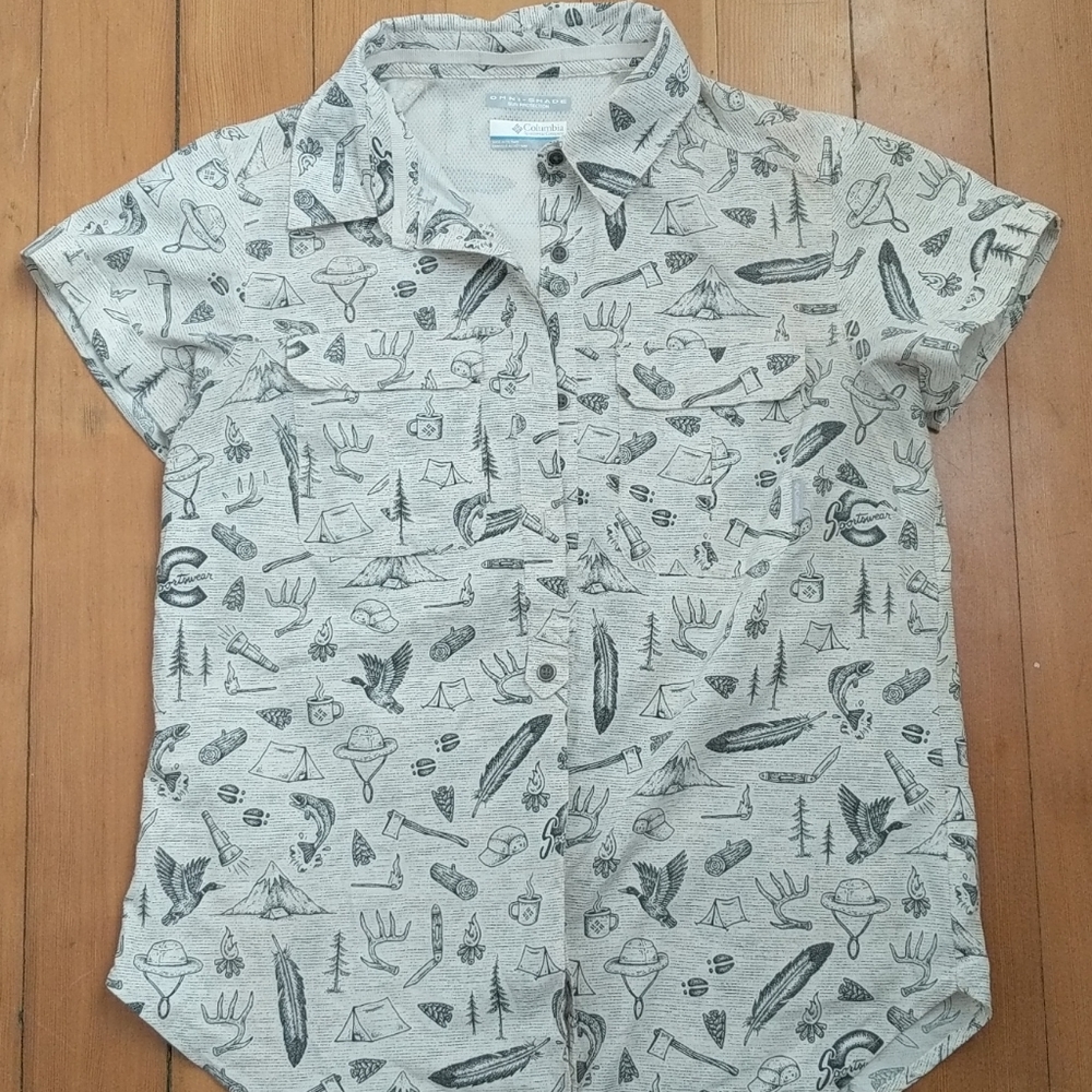 Columbia hiking shirt